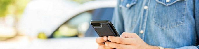 Est-il Possible D'utiliser Un Téléphone Portable Monté En Conduisant ?