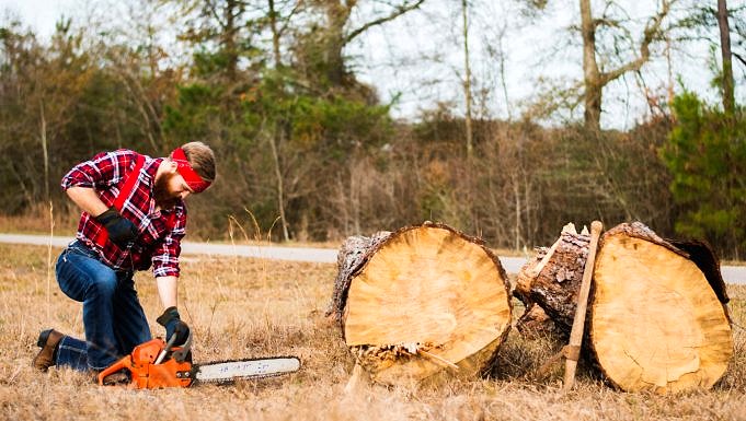 How To Keep Your Chainsaw From Binding. These Are Some Simple Tips To Help Prevent Accidents