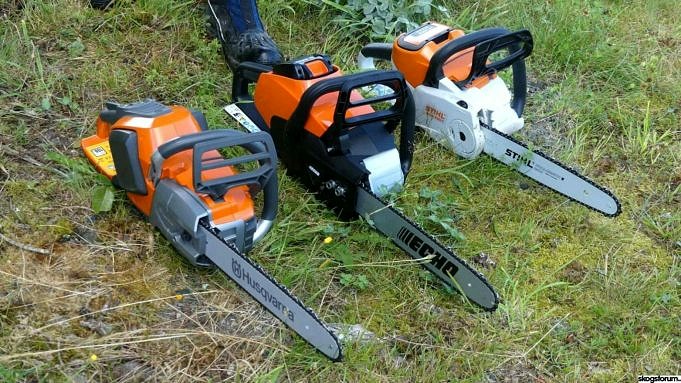 Husqvarna 120 Vs 130 Chainsaw. Which Chainsaw Is Better